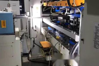 偏摆送料机二合一整平机三次元机械手